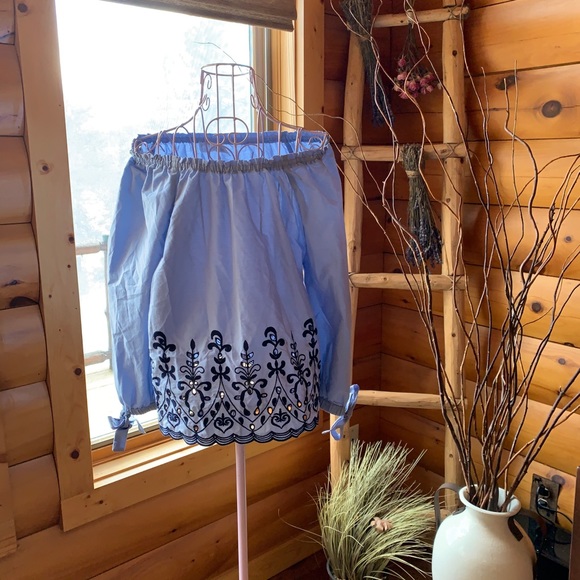 Denim Blue Off-On Shoulder Eyelet Blouse sz S - Picture 1 of 3